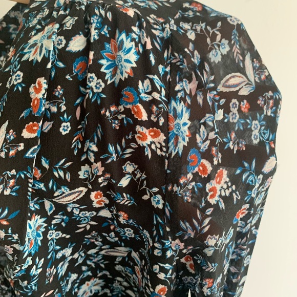 Club Monaco silk blouse - Picture 8 of 13